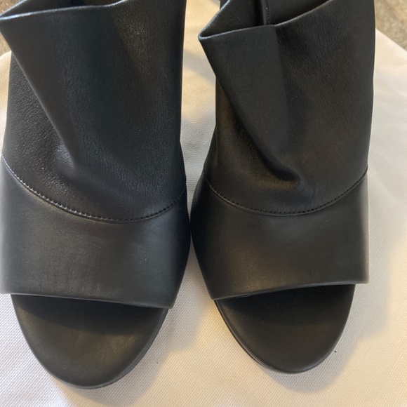 Vince Grace Black Ankle Strap Heels - Picture 5 of 8